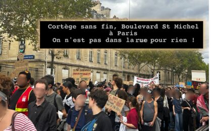 Reb Une gilet jeunes pas dans la rue pour rienBoulevard St Michel